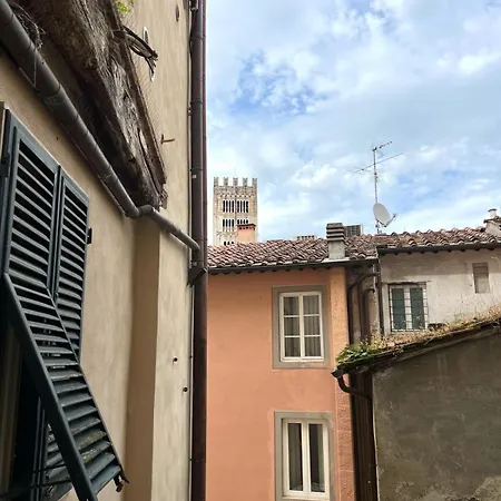 La Casa Di Vella Via 루카